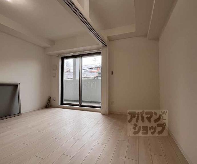 【ソルテラス京都西院　ＳＴＡＴＩＯＮ　ＳＩＤＥ】間取