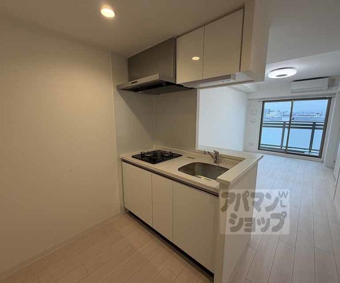 【ソルテラス京都西院　ＳＴＡＴＩＯＮ　ＳＩＤＥ】間取