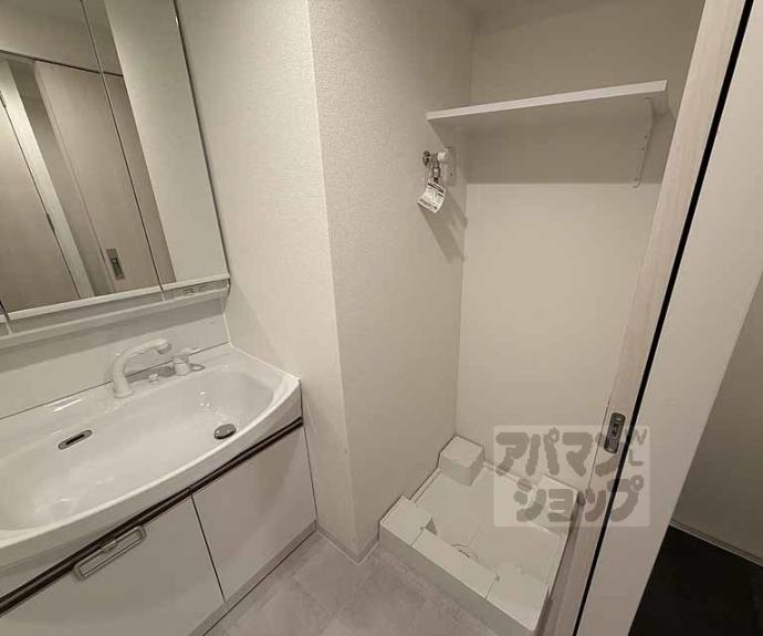 【ソルテラス京都西院　ＳＴＡＴＩＯＮ　ＳＩＤＥ】間取