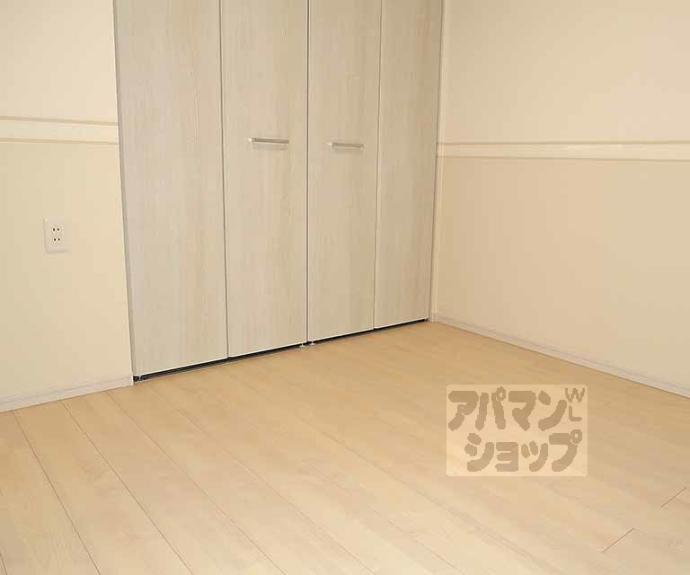 【グレーヌ東寺】間取