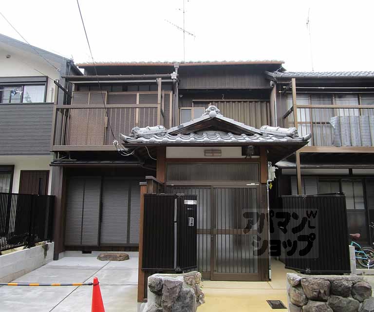 紫野石龍町２０貸家