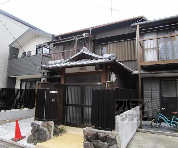 【紫野石龍町２０貸家】