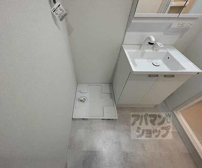 【ＣＲＥＳＴ　ＴＡＰＰ京都丹波口Ⅱ】間取