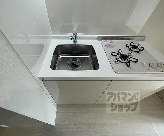 【ＣＲＥＳＴ　ＴＡＰＰ京都丹波口Ⅱ】間取