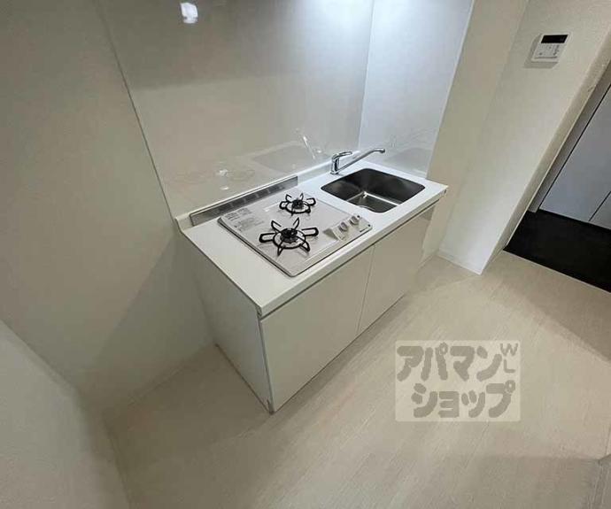 【ＣＲＥＳＴ　ＴＡＰＰ京都丹波口Ⅱ】間取