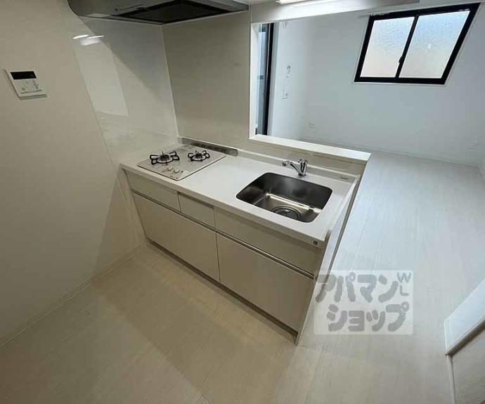 【ＣＲＥＳＴ　ＴＡＰＰ京都丹波口Ⅱ】間取