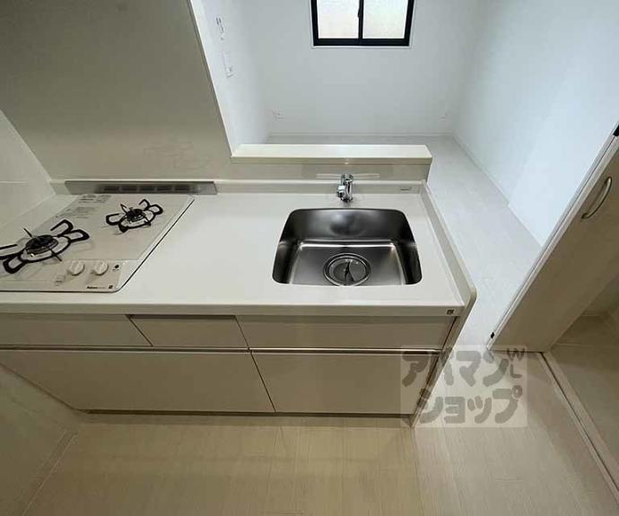 【ＣＲＥＳＴ　ＴＡＰＰ京都丹波口Ⅱ】間取