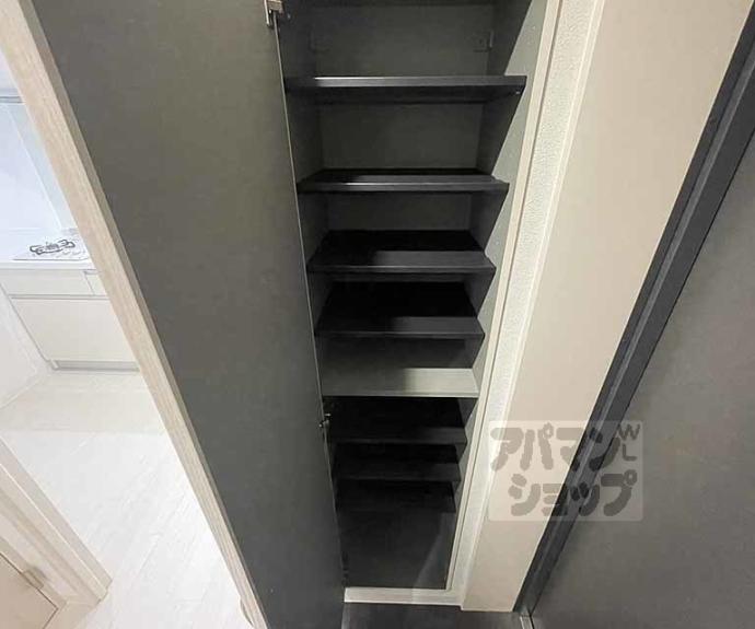 【ＣＲＥＳＴ　ＴＡＰＰ京都丹波口Ⅱ】間取