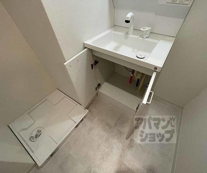 【ＣＲＥＳＴ　ＴＡＰＰ京都丹波口Ⅱ】間取