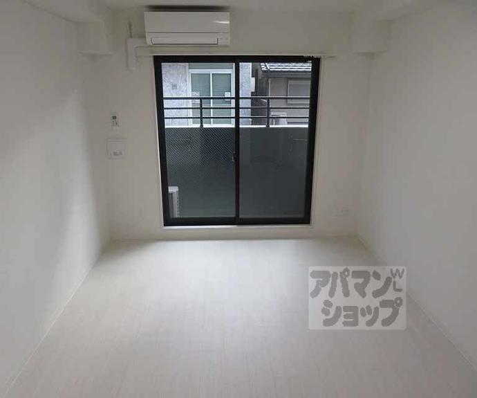 【ＣＲＥＳＴ　ＴＡＰＰ京都丹波口Ⅱ】間取