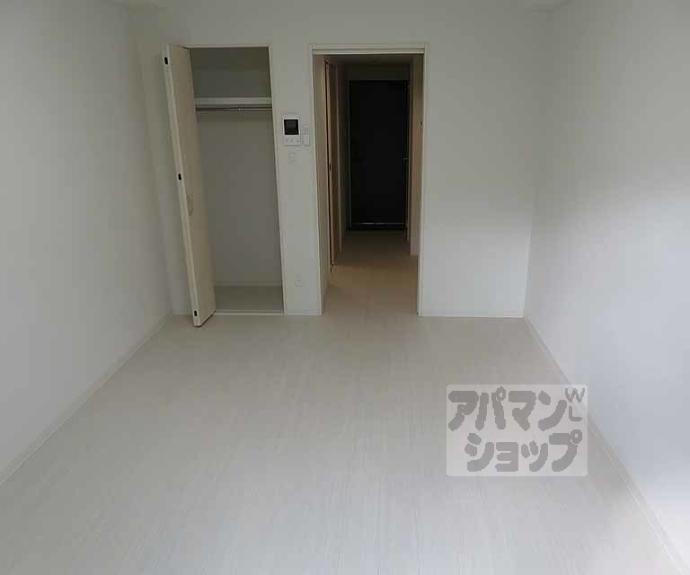 【ＣＲＥＳＴ　ＴＡＰＰ京都丹波口Ⅱ】間取