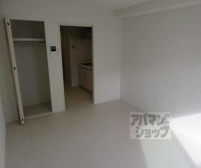 【ＣＲＥＳＴ　ＴＡＰＰ京都丹波口Ⅱ】間取