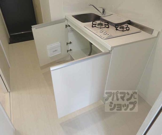 【ＣＲＥＳＴ　ＴＡＰＰ京都丹波口Ⅱ】間取