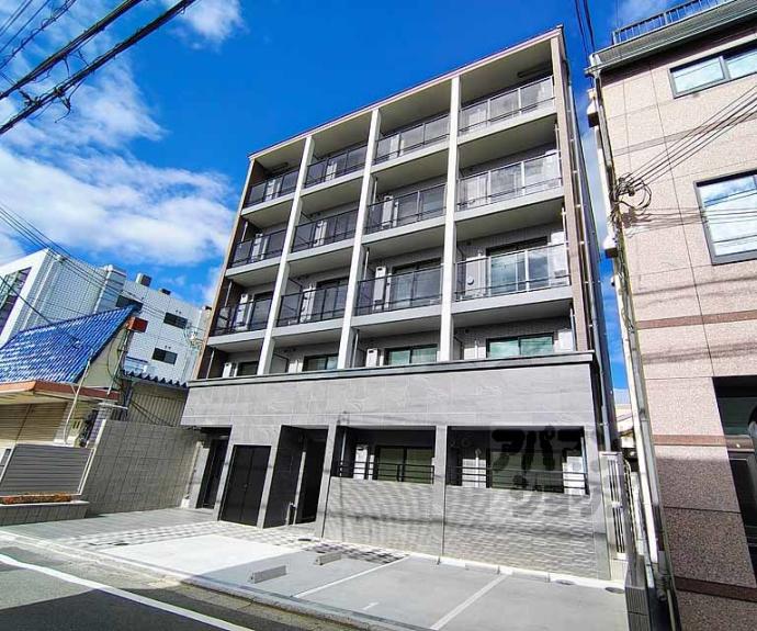 【ＣＲＥＳＴ　ＴＡＰＰ京都丹波口Ⅱ】間取