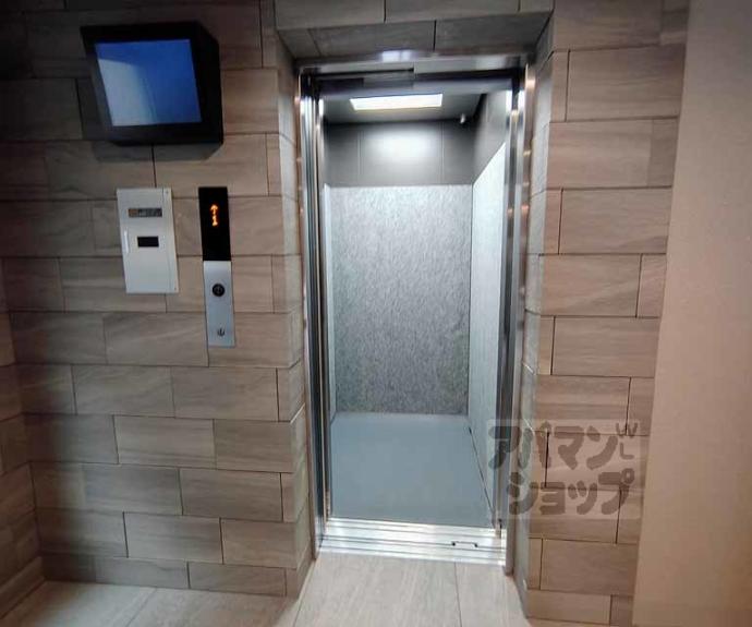 【ＣＲＥＳＴ　ＴＡＰＰ京都丹波口Ⅱ】間取