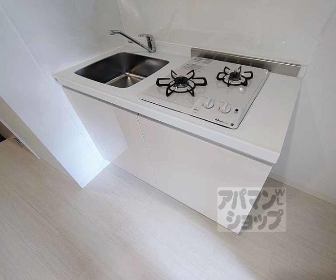 【ＣＲＥＳＴ　ＴＡＰＰ京都丹波口Ⅱ】間取