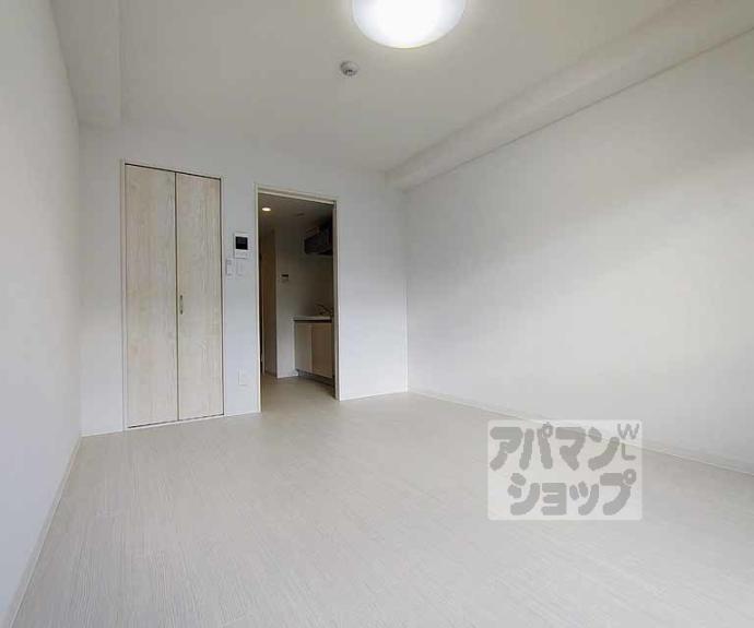 【ＣＲＥＳＴ　ＴＡＰＰ京都丹波口Ⅱ】間取