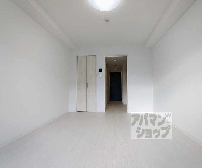 【ＣＲＥＳＴ　ＴＡＰＰ京都丹波口Ⅱ】間取