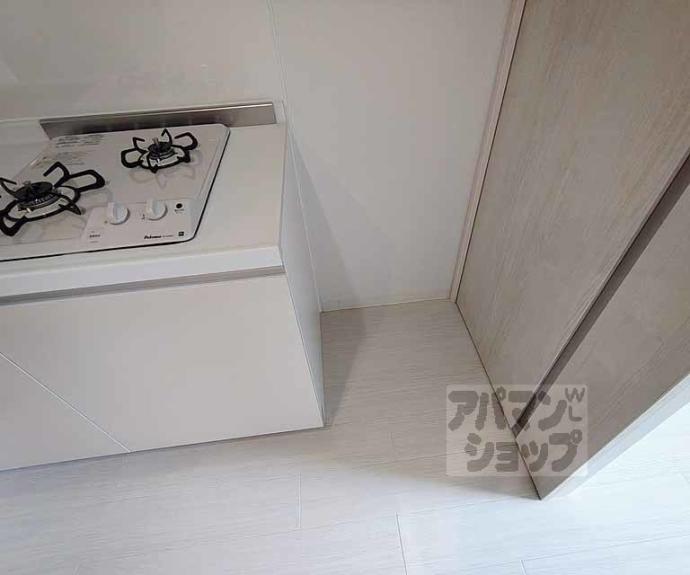 【ＣＲＥＳＴ　ＴＡＰＰ京都丹波口Ⅱ】間取