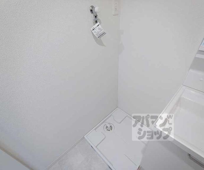 【ＣＲＥＳＴ　ＴＡＰＰ京都丹波口Ⅱ】間取