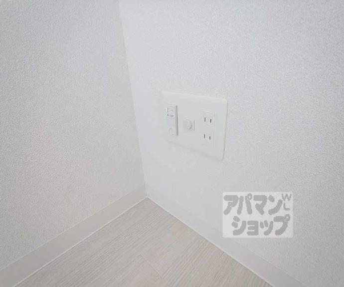 【ＣＲＥＳＴ　ＴＡＰＰ京都丹波口Ⅱ】間取