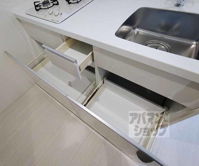 【ＣＲＥＳＴ　ＴＡＰＰ京都丹波口Ⅱ】間取