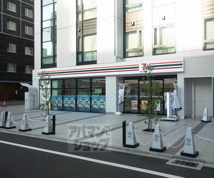 【ＫＩＮＤ（ＥＮ）Ⅲ　南館】間取