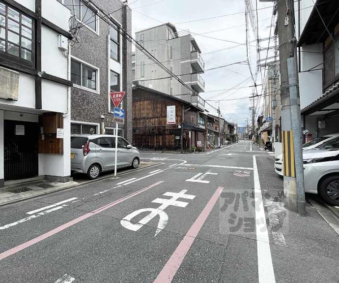 【二条グランドハイツ】間取