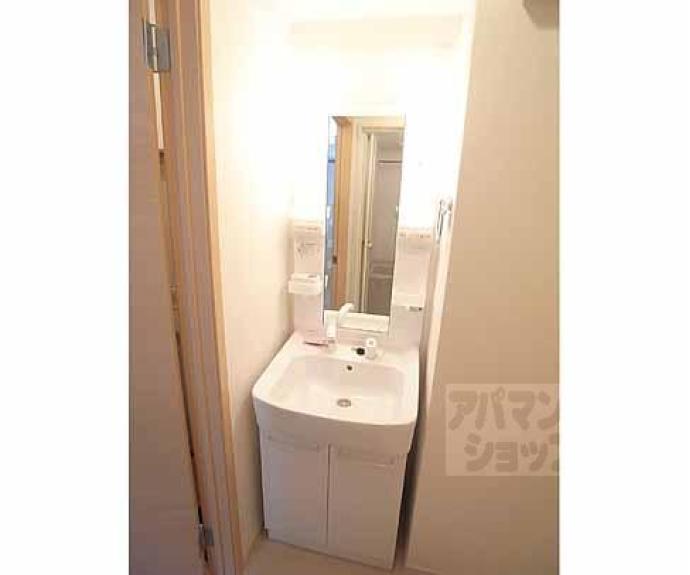 【ＰＡＴＩＯ　ｄｅ．二条城】間取