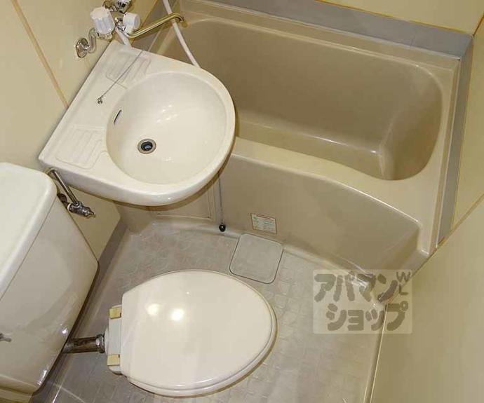 【ｋｏｚｙ６番館】間取