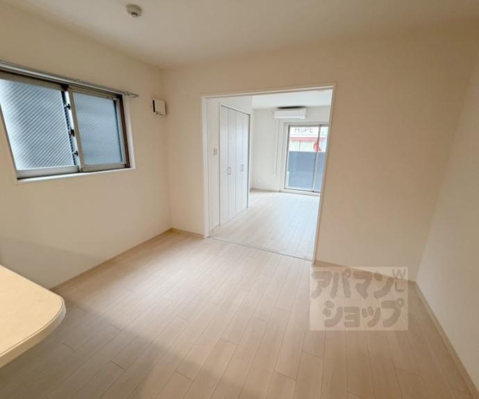 【円町レジデンスＷＥＳＴ】間取