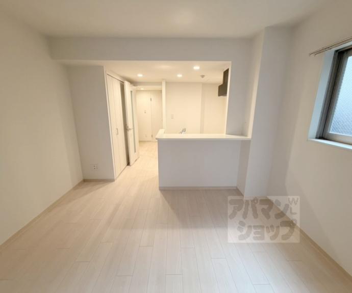 【円町レジデンスＷＥＳＴ】間取