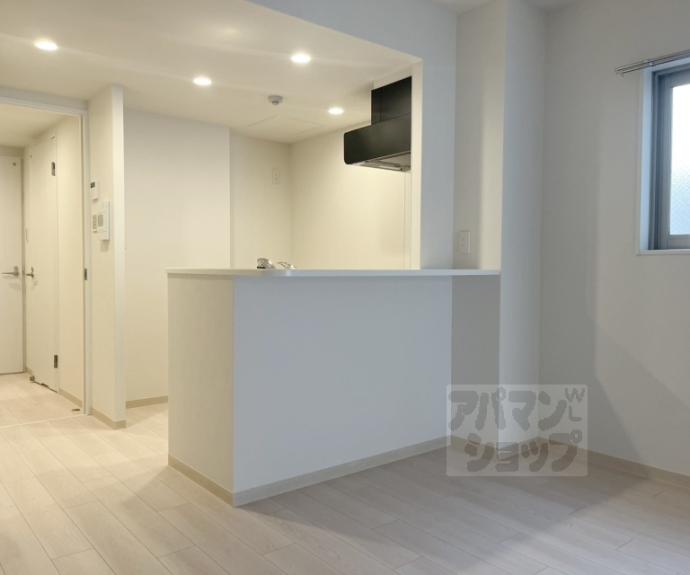 【円町レジデンスＷＥＳＴ】間取