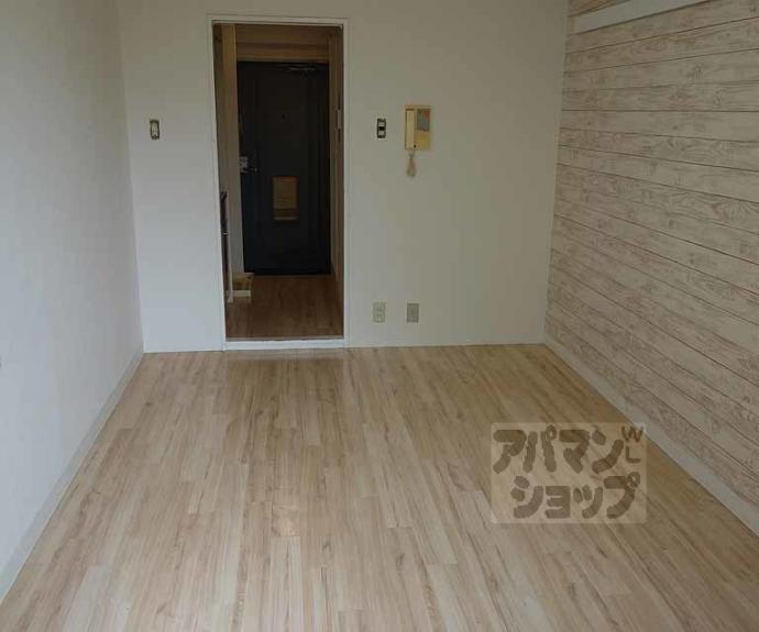 【フロイデ東向日】間取