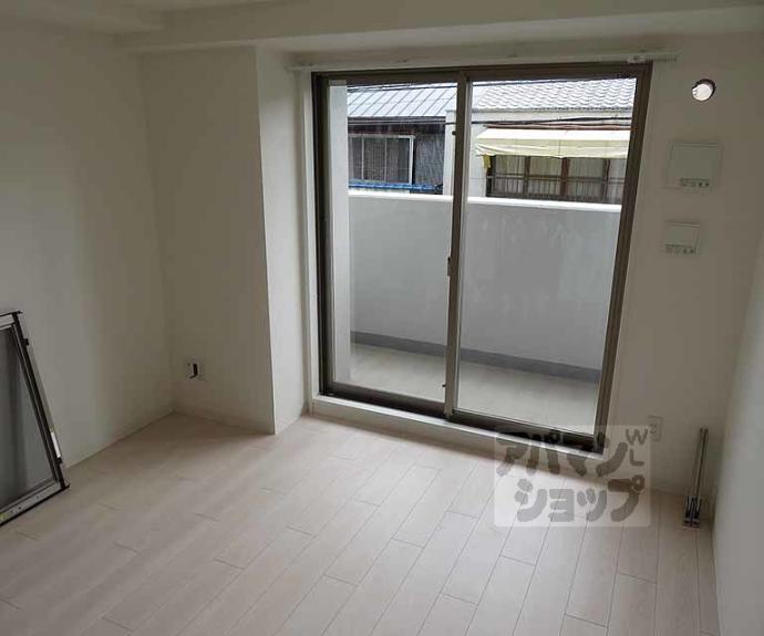 【ソルテラス京都西院　ＳＴＡＴＩＯＮ　ＳＩＤＥ】間取