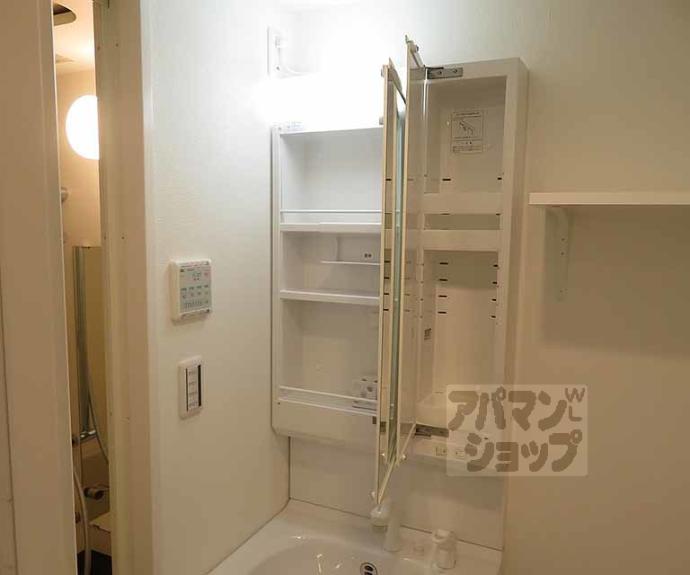 【ソルテラス京都西院　ＳＴＡＴＩＯＮ　ＳＩＤＥ】間取