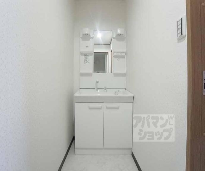 【ファミーユ西条】間取