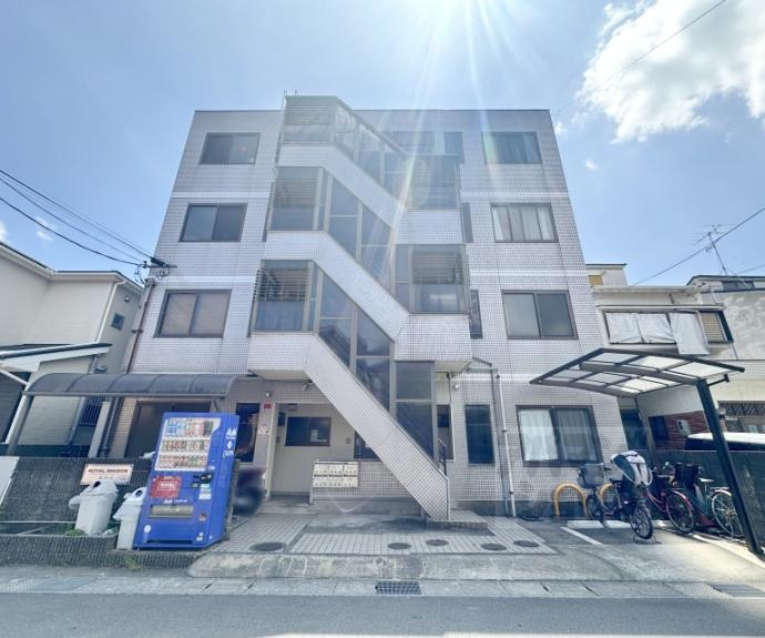 【ロイヤルメゾン長岡京】間取