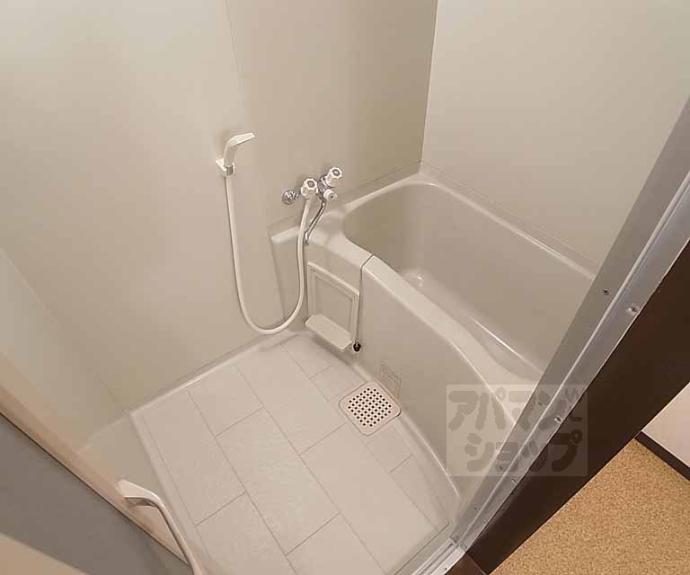 【ノアコート森田】間取