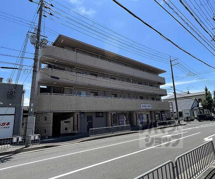 【ファミーユ桂】間取