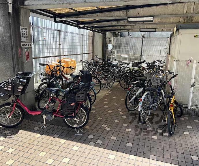 【ファミーユ桂】間取
