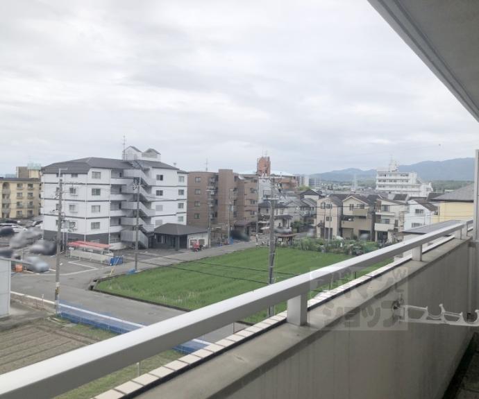 【ファミーユ桂】間取
