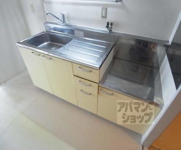 【ファミーユ桂】間取