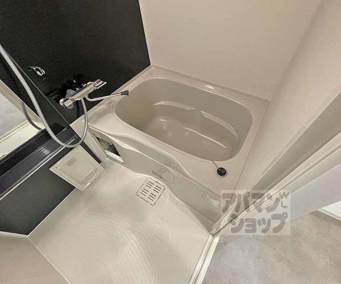 【ソルテラスＫＹＯＴＯ西大路　瑠】間取