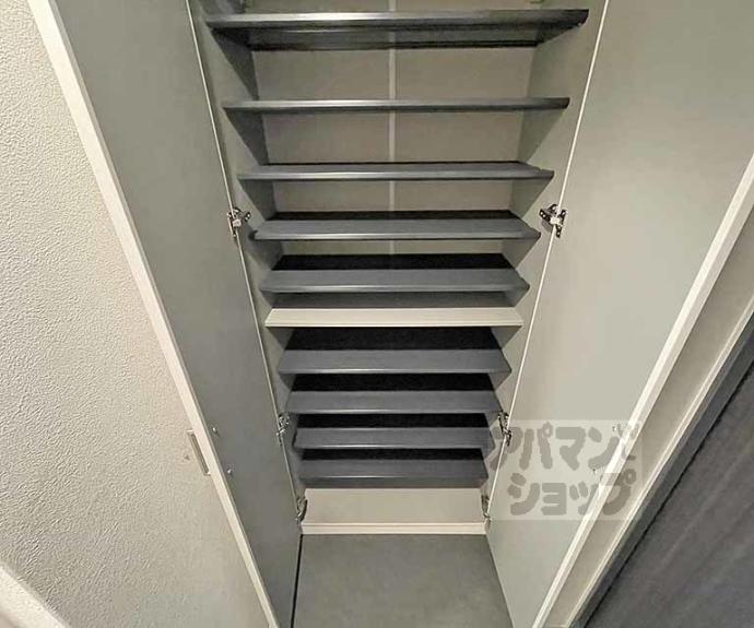 【ソルテラスＫＹＯＴＯ西大路　瑠】間取