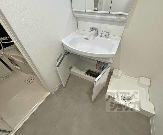 【ソルテラスＫＹＯＴＯ西大路　瑠】間取