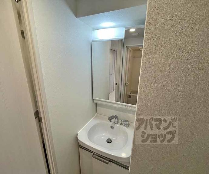 【ソルテラスＫＹＯＴＯ西大路　瑠】間取