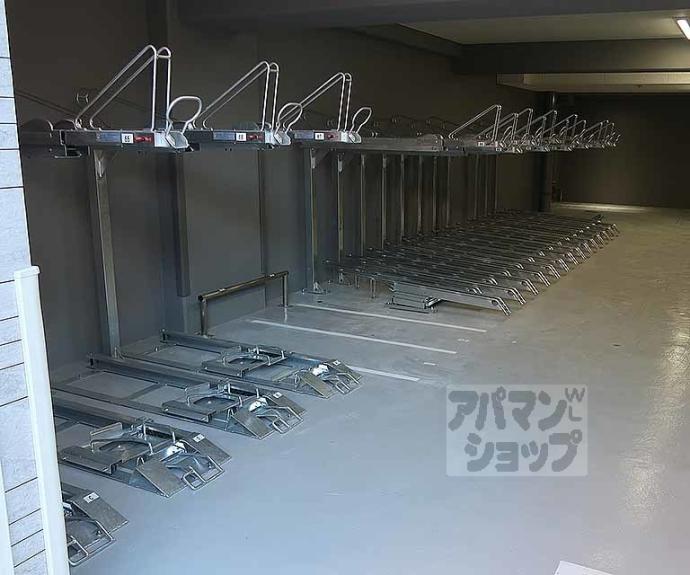 【ソルテラスＫＹＯＴＯ西大路　瑠】間取