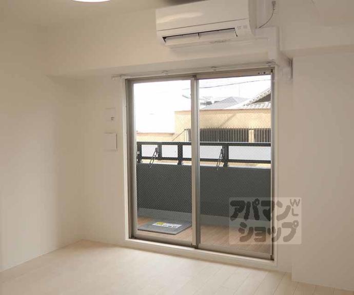 【ソルテラスＫＹＯＴＯ西大路　瑠】間取