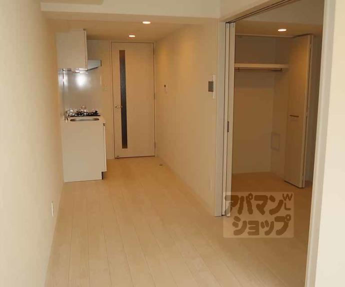 【ソルテラスＫＹＯＴＯ西大路　瑠】間取